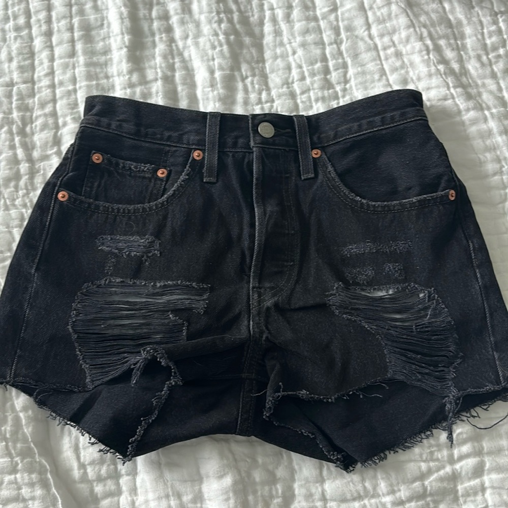 501 Original Fit High Rise Women’s Black Jean Shorts
